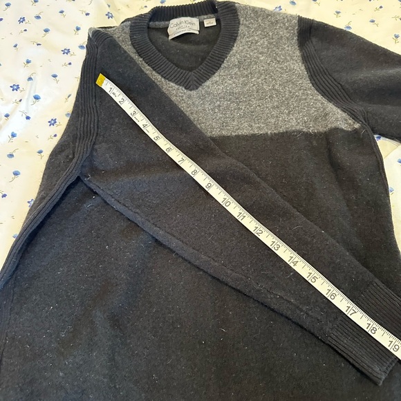 Men’s Medium Calvin Klein Premium Woolrich 100% Wool Sweater. Dark & Light Grey. - Picture 5 of 16